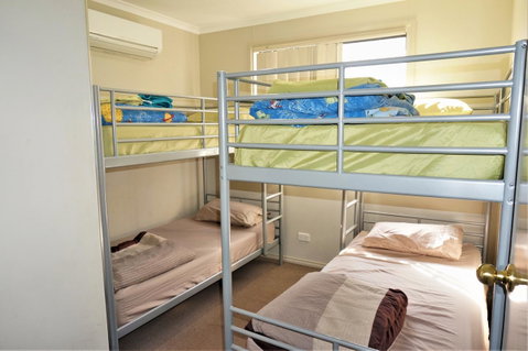 9 Krait Street - Perfect For Large Groups Or Families Alike - VIC Tourism 9