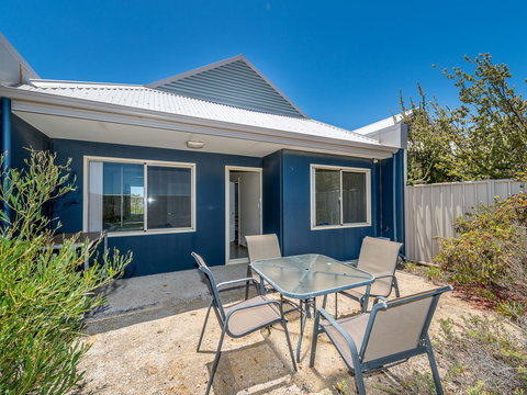 Seafront Unit 60 - VIC Tourism 8