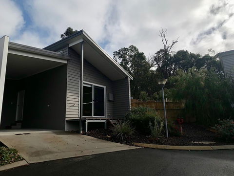 17 By The Sea - VIC Tourism 2
