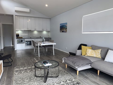 17 By The Sea - VIC Tourism 5