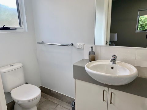 17 By The Sea - VIC Tourism 10