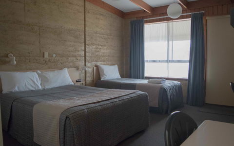 Hopetoun Motel & Chalet Village - VIC Tourism 1
