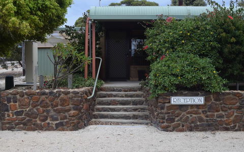 Hopetoun Motel & Chalet Village - VIC Tourism 9