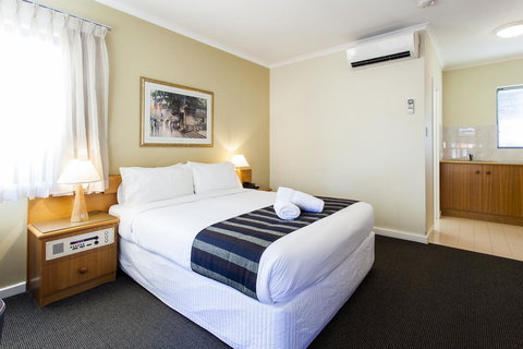 Kings Park Motel - VIC Tourism 11