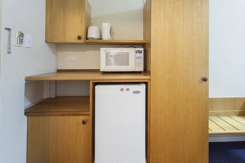 Kings Park Motel - VIC Tourism 9