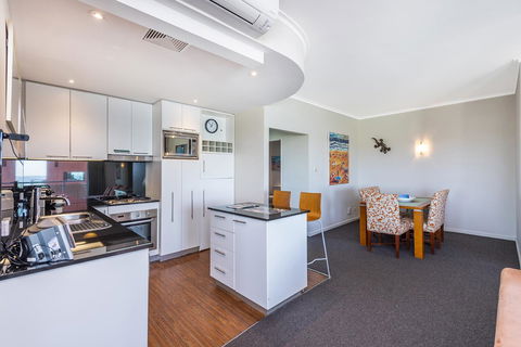 A 406 FANTASTIC OCEAN BEACH And MARINA VIEW APT - MANDURAH - VIC Tourism 21