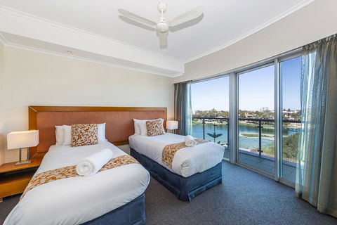 A 406 FANTASTIC OCEAN BEACH And MARINA VIEW APT - MANDURAH - VIC Tourism 17