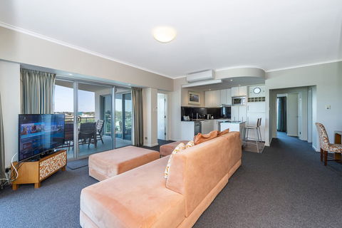 A 406 FANTASTIC OCEAN BEACH And MARINA VIEW APT - MANDURAH - VIC Tourism 22