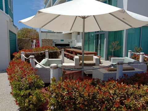 A 406 FANTASTIC OCEAN BEACH And MARINA VIEW APT - MANDURAH - VIC Tourism 8