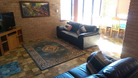Kestrel Chalets - VIC Tourism 6