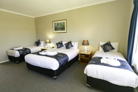 Esplanade Hotel Busselton - VIC Tourism 4