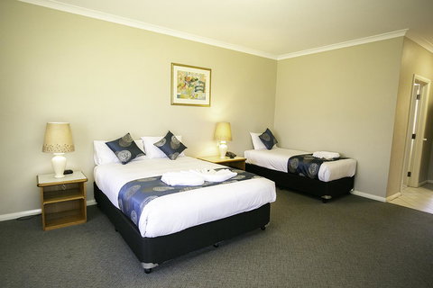 Esplanade Hotel Busselton - VIC Tourism 3