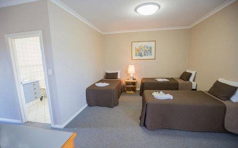 Esplanade Hotel Busselton - VIC Tourism 21