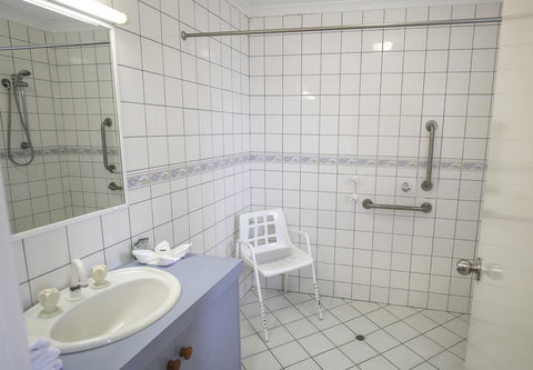 Esplanade Hotel Busselton - VIC Tourism 34