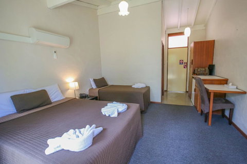 Esplanade Hotel Busselton - VIC Tourism 27