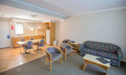 Esplanade Hotel Busselton - VIC Tourism 6