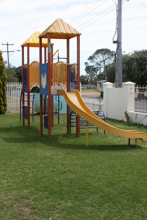 Esplanade Hotel Busselton - VIC Tourism 10