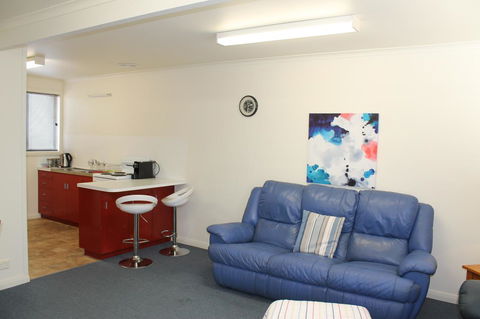 Old Pier Apartments - VIC Tourism 8