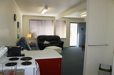 Old Pier Apartments - VIC Tourism 6
