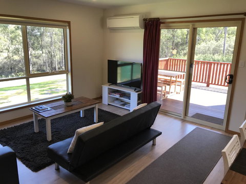 Loma Cottages - VIC Tourism 1