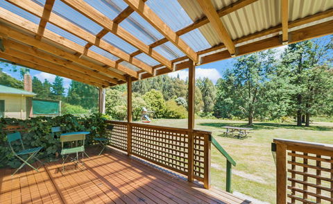 Giants Table And Cottages - VIC Tourism 21