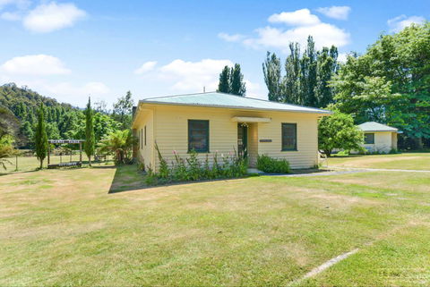Giants Table And Cottages - VIC Tourism 24