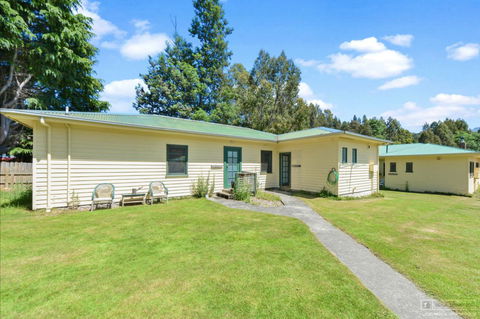 Giants Table And Cottages - VIC Tourism 29