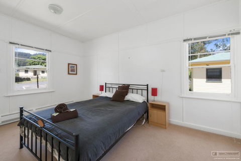 Giants Table And Cottages - VIC Tourism 22