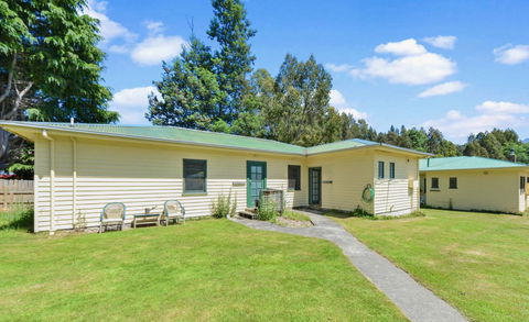 Giants Table And Cottages - VIC Tourism 10