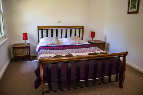 Giants Table And Cottages - VIC Tourism 18