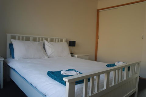 Modern 2 Bedroom Appartment - VIC Tourism 6