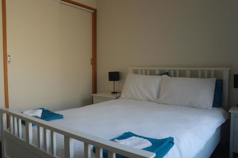 Modern 2 Bedroom Appartment - VIC Tourism 8