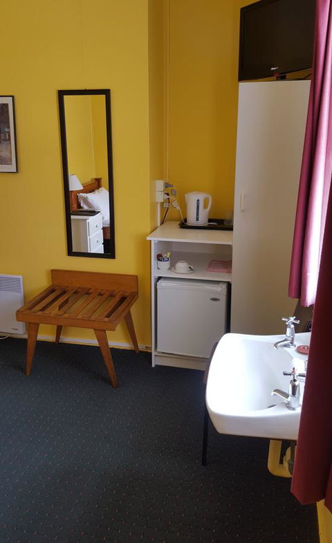 Stanley Hotel & Apartments - VIC Tourism 34