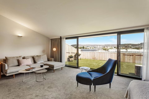 MACq 01 Hotel - VIC Tourism 24