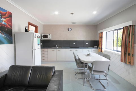 Georges Bay Apartments - VIC Tourism 38