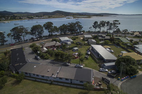Georges Bay Apartments - VIC Tourism 25