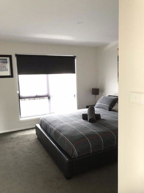Georges Bay Apartments - VIC Tourism 5