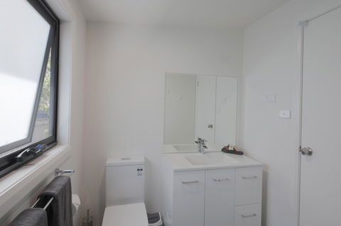 Georges Bay Apartments - VIC Tourism 20