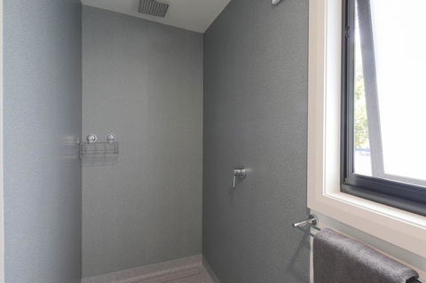 Georges Bay Apartments - VIC Tourism 19