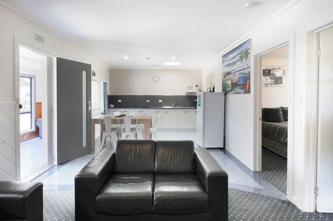 Georges Bay Apartments - VIC Tourism 34