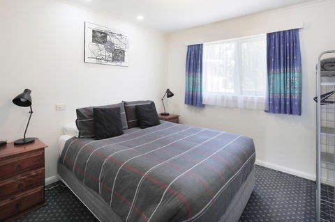 Georges Bay Apartments - VIC Tourism 37