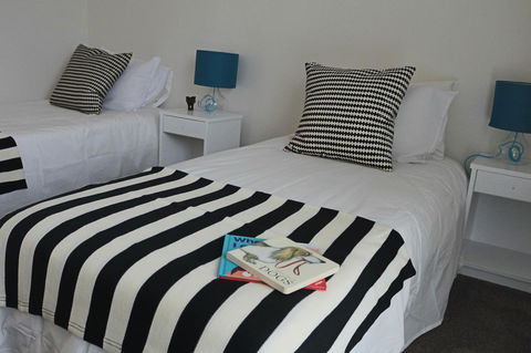 Sisters Beach Paradise - VIC Tourism 3
