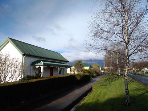 Grace Cottage - VIC Tourism 15