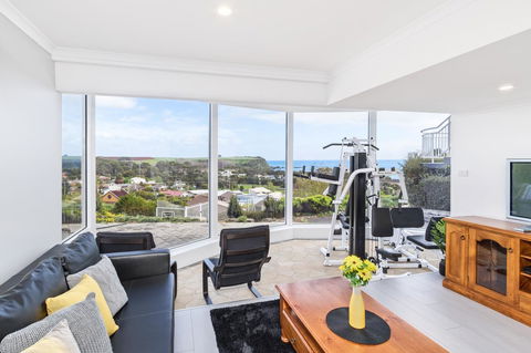 Views Forever - Devonport - VIC Tourism 0