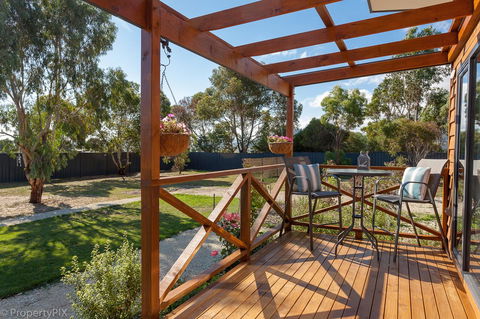 Harrison Grove - VIC Tourism 15