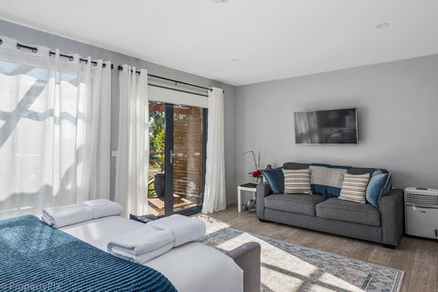 Harrison Grove - VIC Tourism 8