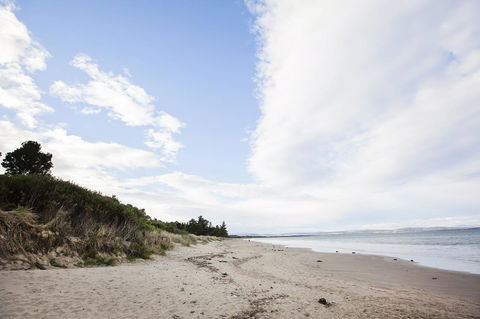 Seven Mile Beach Cabin And Caravan Park - VIC Tourism 1