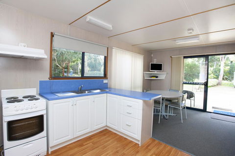 Seven Mile Beach Cabin And Caravan Park - VIC Tourism 8