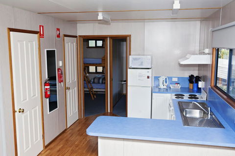 Seven Mile Beach Cabin And Caravan Park - VIC Tourism 11