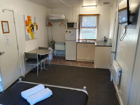 Seven Mile Beach Cabin And Caravan Park - VIC Tourism 21